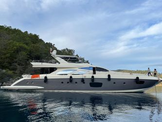 101' Azimut 2010