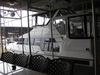 Carver 440 Aft Cabin Motor Yacht