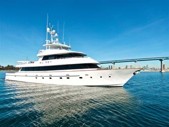 112' Motor Yacht 1987