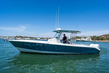 32' Edgewater 2020