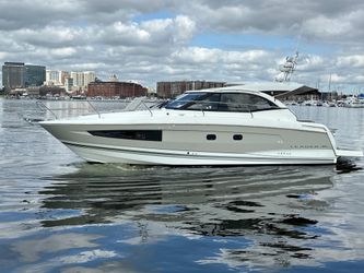 38' Jeanneau 2016