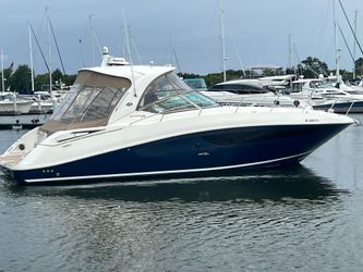 37' Sea Ray 2016