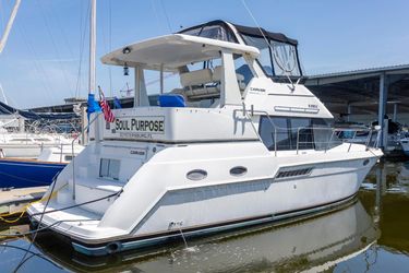 35' Carver 2000