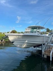 33' Boston Whaler 2021