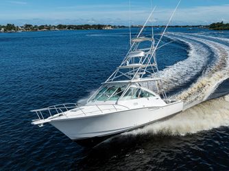 35' Cabo 2005 Yacht For Sale