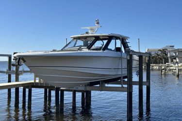 38' Boston Whaler 2023