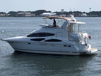 38' Cruisers Yachts 2006