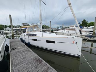 35' Beneteau 2017