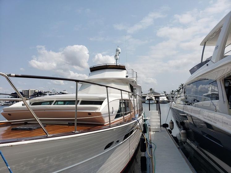 Adagio Yacht Photos Pics 