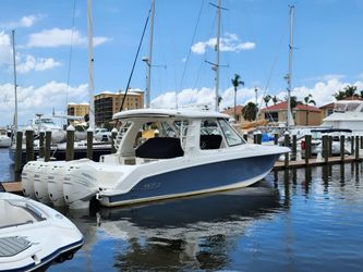 38' Boston Whaler 2019