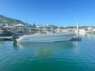 33' Boston Whaler 2017