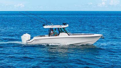 36' Boston Whaler 2023