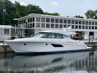 53' Tiara Yachts 2019