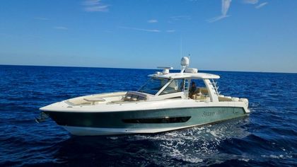 42' Boston Whaler 2019