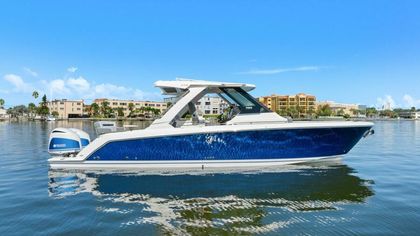 34' Tiara Yachts 2019