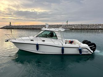 33' Boston Whaler 2008