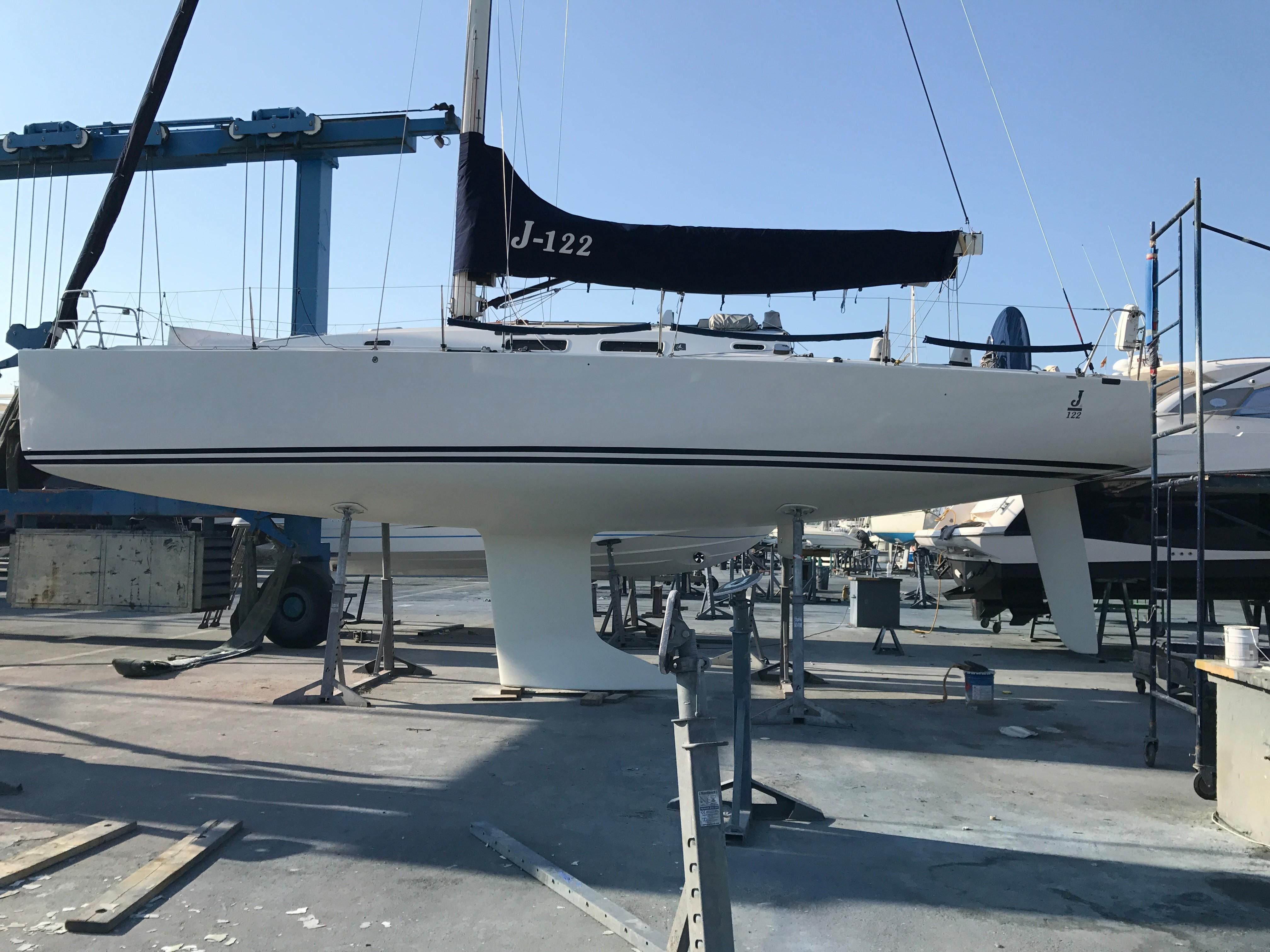 j 122 sailboat for sale