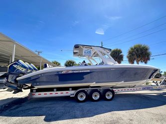 37' Midnight Express 2022