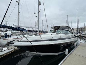 35' Crownline 2018