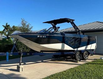 ATX Surf Boats Tige 24 Type-S