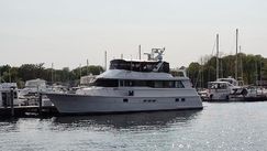 Hatteras 70 Sport Deck Motor Yacht