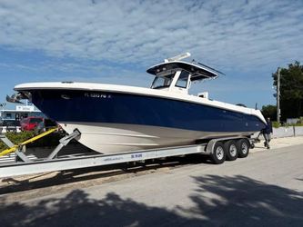 32' Everglades 2012