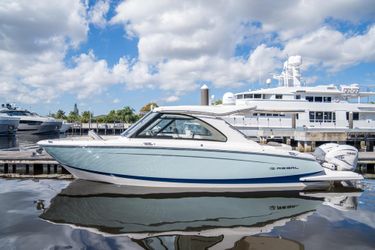 36' Regal 2022