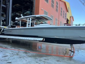 37' Axopar 2018