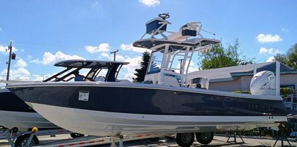 27' Robalo 2023