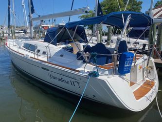 49' Beneteau 2009