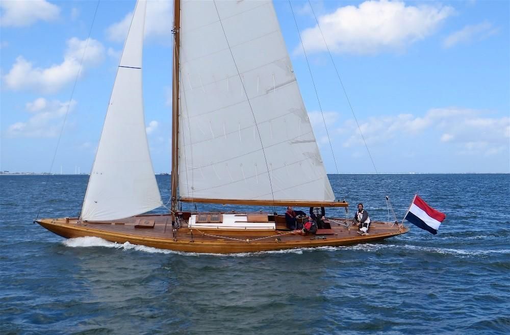 8 metre sailboat for sale