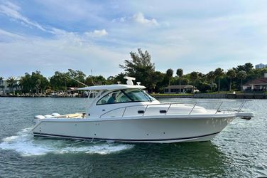 38' Pursuit 2019