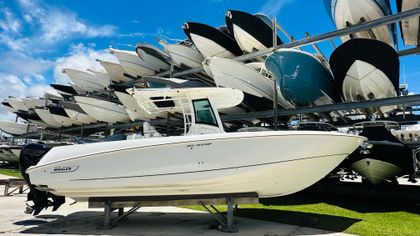 32' Boston Whaler 2013