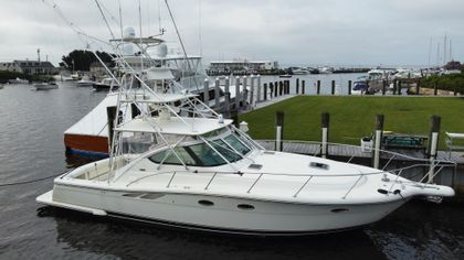 38' Tiara Yachts 2001