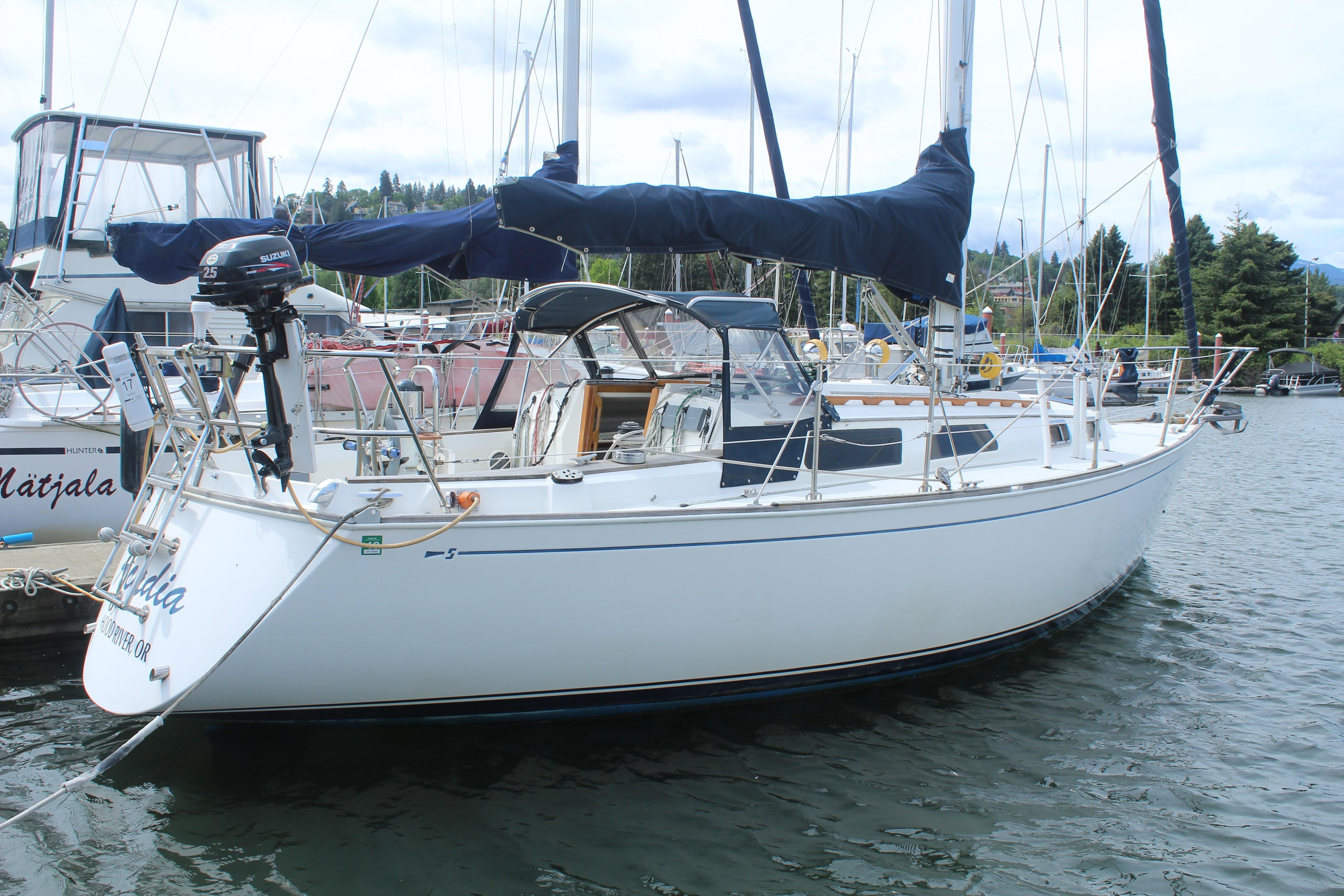 sabre sailboat yacht for sale