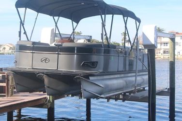 Avalon Catalina Entertainer