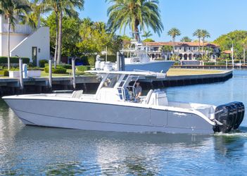 37' Invincible 2019