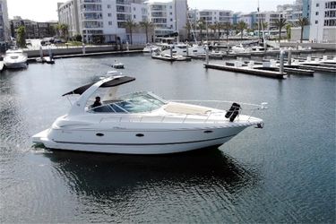 37' Cruisers Yachts 2005
