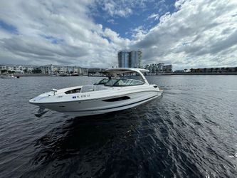 35' Sea Ray 2015