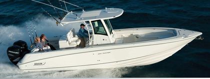 32' Boston Whaler 2005