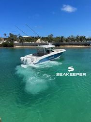 38' Boston Whaler 2020