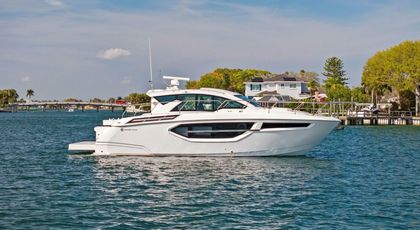 42' Cruisers Yachts 2018 Yacht For Sale