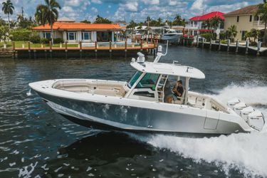 38' Boston Whaler 2021