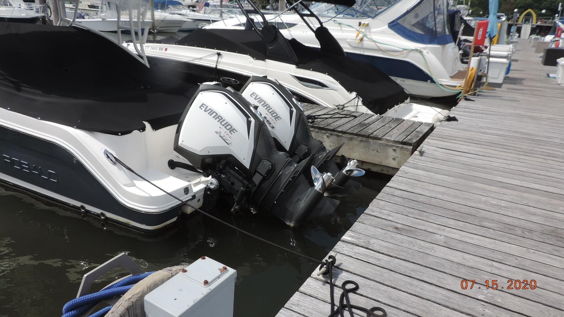 2017 Robalo 247 Dual Console Bowrider for sale - YachtWorld