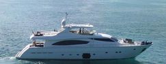 Ferretti Yachts 881