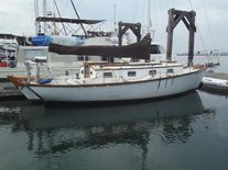 Sailboat Hereshoff Townsend 30