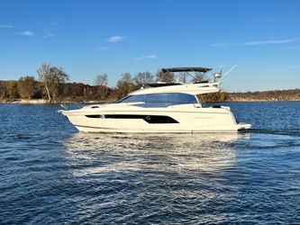 52' Prestige 2024