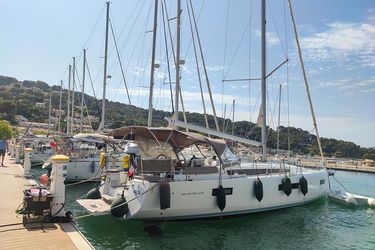 42' Jeanneau 2019 Yacht For Sale