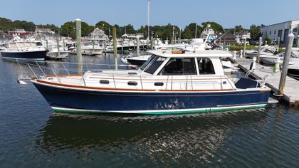 42' Grand Banks 2007