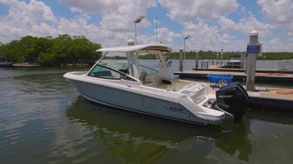 28' Boston Whaler 2024